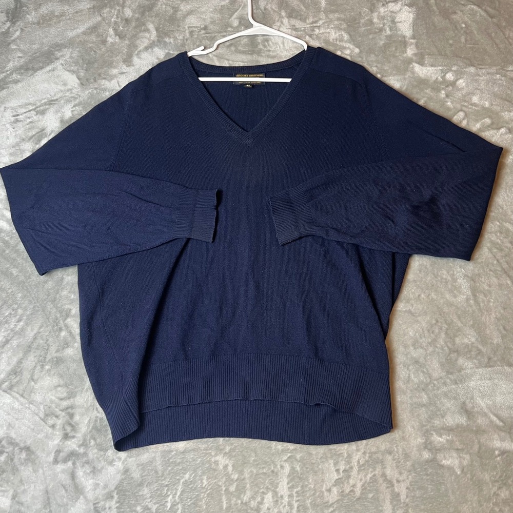 Brooks Brothers 100 Cashmere V Neck Sweater Navy Blue Size 44 Knitted in England